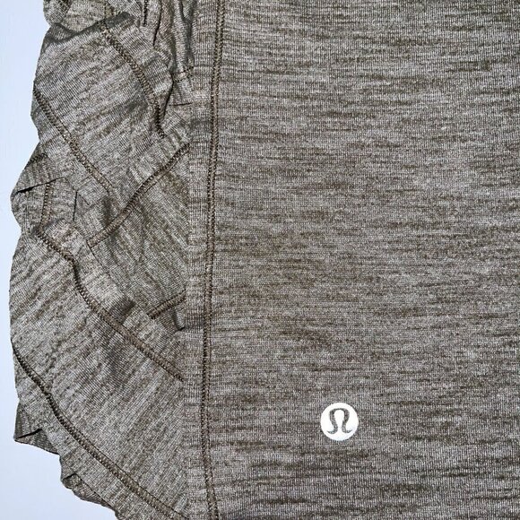 3 Lululemon tanks in XS (Size 4) in excellent condition - Picture 9 of 16